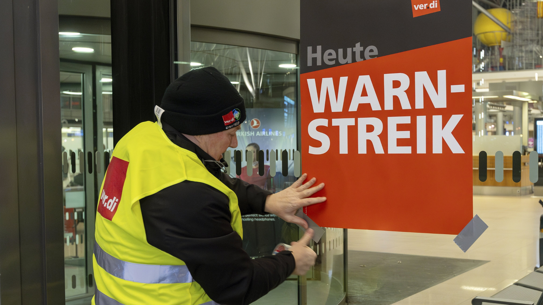 Airport Workers at Munich International Airport Plan To Strike, February 27th-28th